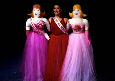 Lisa Lee Schmidt in <I>Quake</i>, directed by Katherine Owens, Undermain Theatre, 2000.